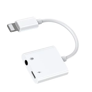 Joyroom univerzális Lightning adapter - 3,5 mm-es mini jack töltőporttal, fehér (S-Y105)