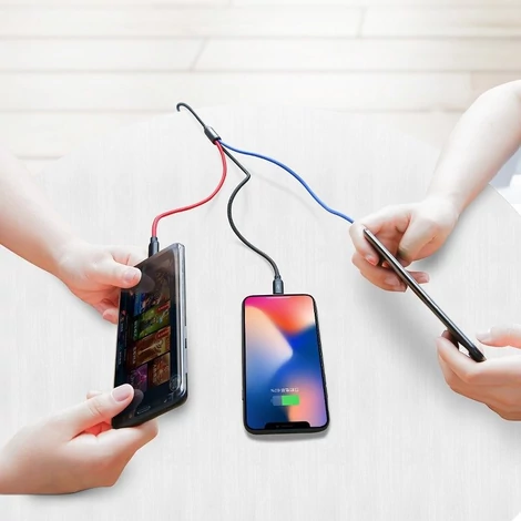 2 m-es USB-kábel (fekete)