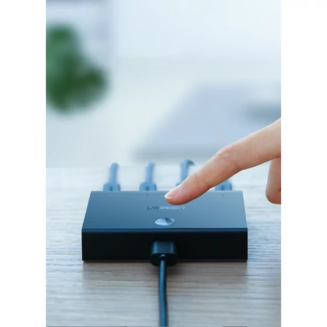UGREEN Switch Adapter 4in1 USB 2.0 (fekete)