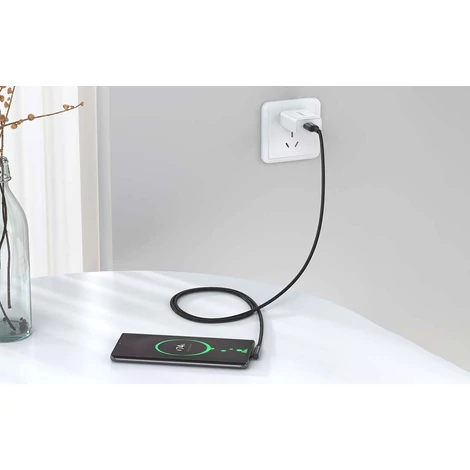 USB - USB-C kábel UGREEN US317 szögletes, 1 m (fekete)