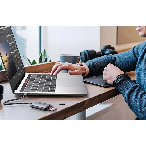 USB-C kártyaolvasó, UGREEN CM401 (szürke)