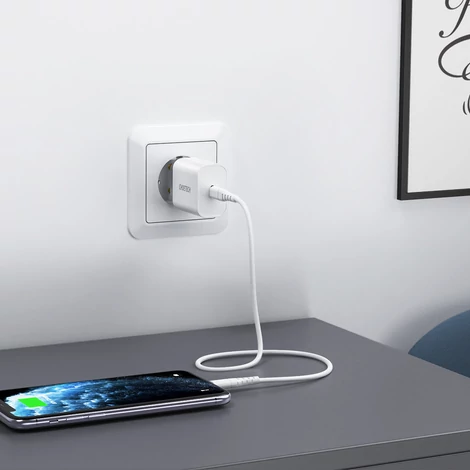 Choetech USB Type C PD fali töltő 20W, fehér (Q5004-V4-EU-WH)