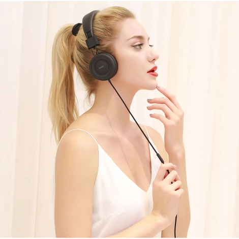 Remax 4D vezetékes fejhallgató headset fekete (RM-805)